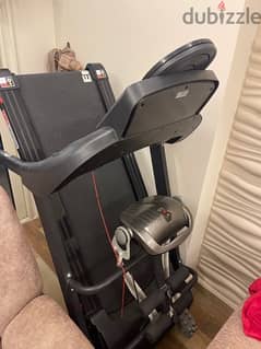 treadmill in very good condition