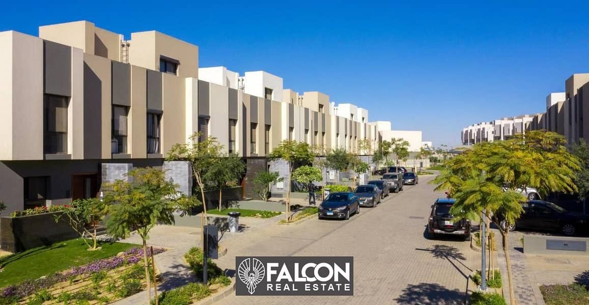 للبيع في البروج فيلا town house بالتقسيط 8 سنوات كمبوند alburouj 8