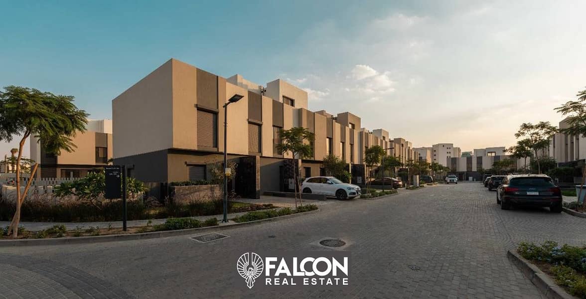 للبيع في البروج فيلا town house بالتقسيط 8 سنوات كمبوند alburouj 9