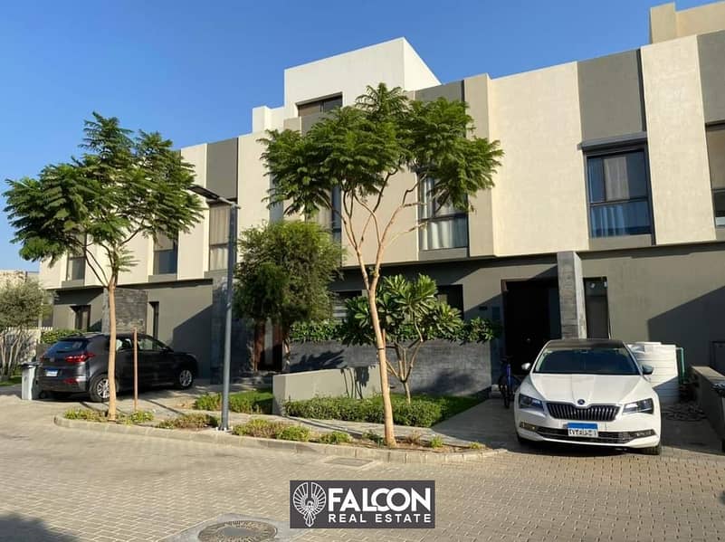 للبيع في البروج فيلا town house بالتقسيط 8 سنوات كمبوند alburouj 14