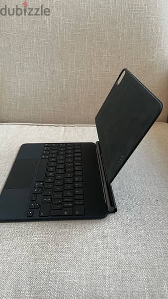 ipad pro 4th generation with Magic Keyboard and Pencil 4