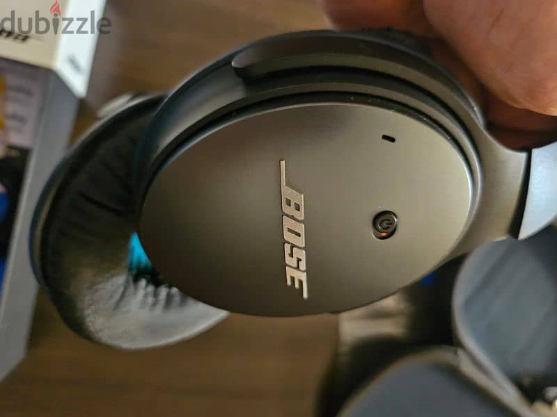 Bose Headphones QC25 4