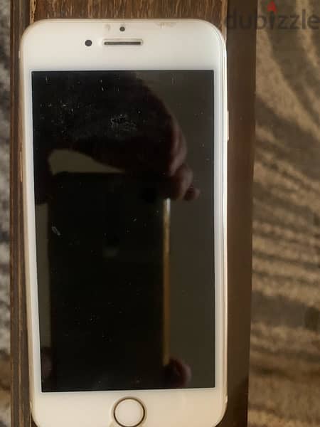 iPhone 7  32 G in very good condition 1