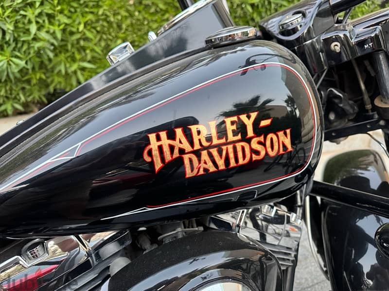 Harley Davidson Road King Black Edition 4