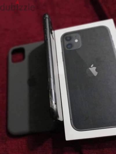 للبيع Iphone 11