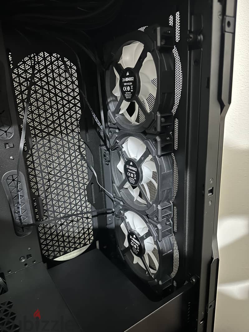 Corsair iCUE 5000T RGB + LL120 RGB 3 Fans 2