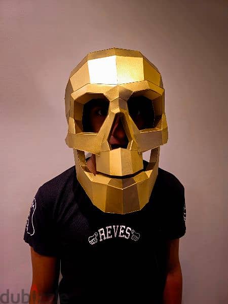 Golden Skull Polygonal Paper Mask 1