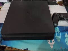 Ps4 slim 1tb +2 controllers