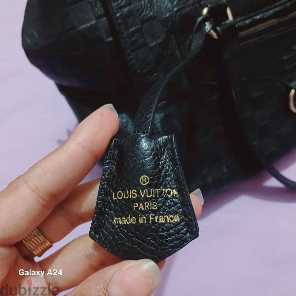 louis vuitton original black bag_   شنطة لويس فيتون حريمي 3