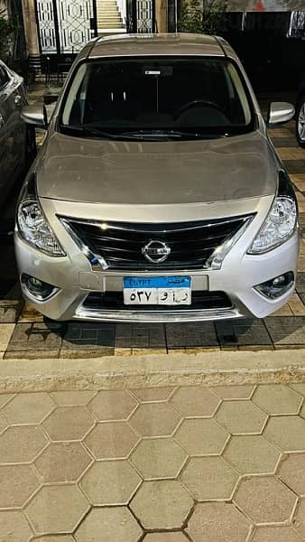 Nissan Sunny 2022 4