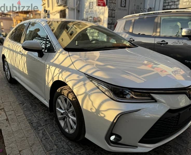 Toyota Corolla 2024 Smart  ابيض 2