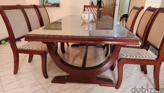 dinning table set ترابيزه سفره كامله مستعمله مع ٦ كراسى و بوفيه