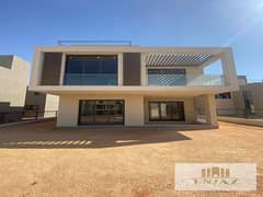 Villa for sale in Sodic East Shorouk Compound, immediate receipt, distinctive view, prime location