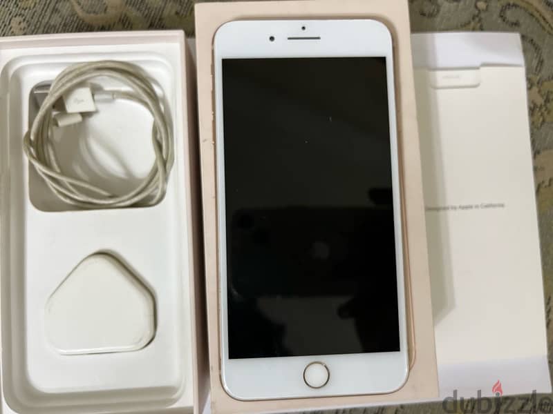 IPhone 8 Plus Rose Gold Zero بالعلبه كسر الزيروو 6