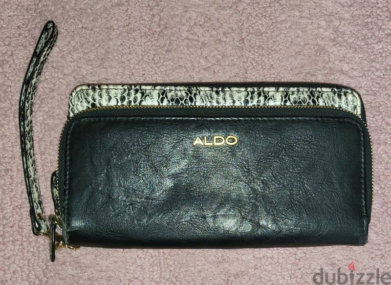 Aldo wallet. . محفظة حريمي 1