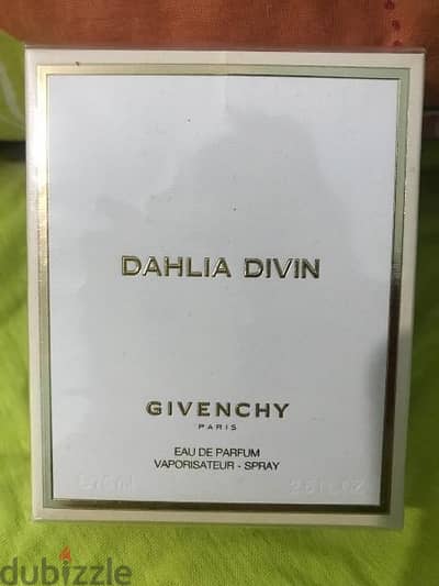 برفان حريمي Givenchy جديد