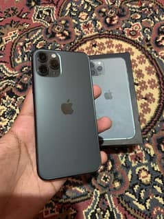 iPhone 11Pro حالة ممتازه مش مغير حاجه