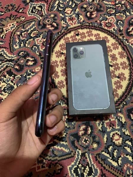 iPhone 11Pro حالة ممتازه مش مغير حاجه 3