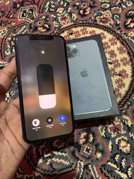 iPhone 11Pro حالة ممتازه مش مغير حاجه 5