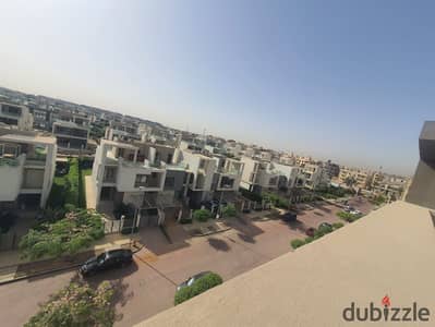 For Rent Amazing Penthouse Semi Furnished in Compound Fifth Square