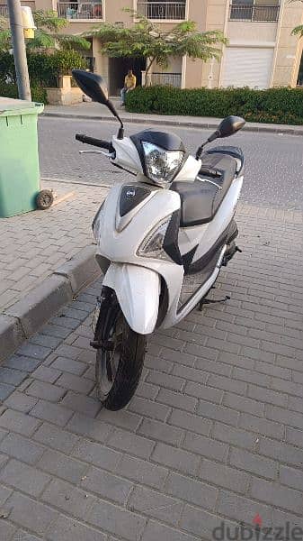 اسكوتر  sym 200 cc 2