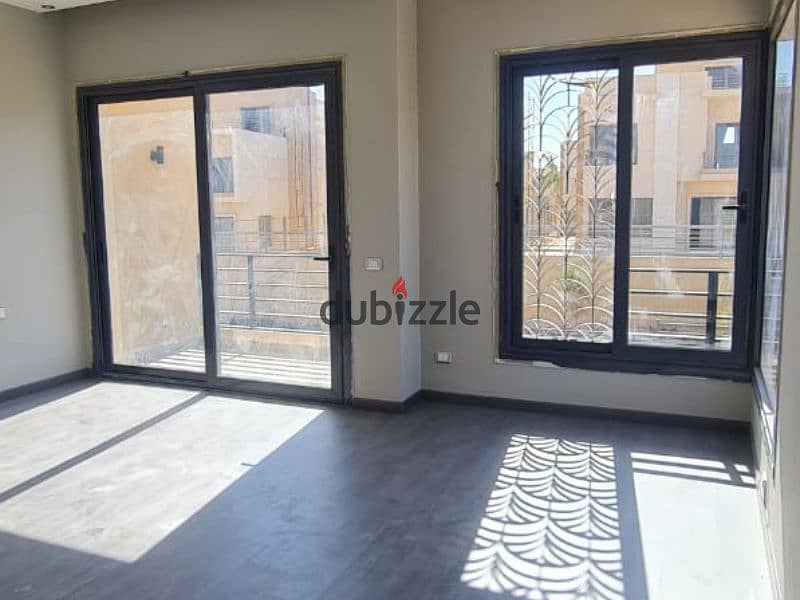 Villa for rent in Alma Compound, Sheikh Zayed, next to Arkan Plaza First residence, with kitchen, air conditioners, and fully equipped garden. 8