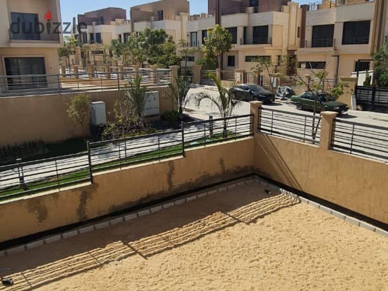 Villa for rent in Alma Compound, Sheikh Zayed, next to Arkan Plaza First residence, with kitchen, air conditioners, and fully equipped garden. 10