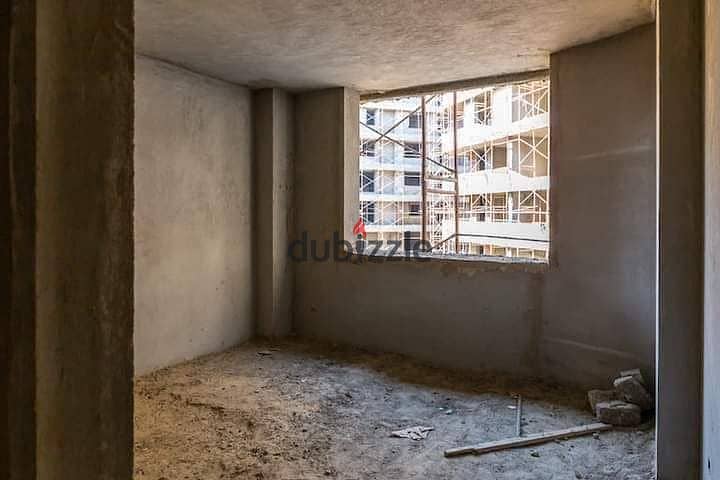 "Luxury duplex fully finished with a 5% down payment in Bloomfields Compound by Tameer Egypt in Future City, near Madinaty and the airport. It include 4