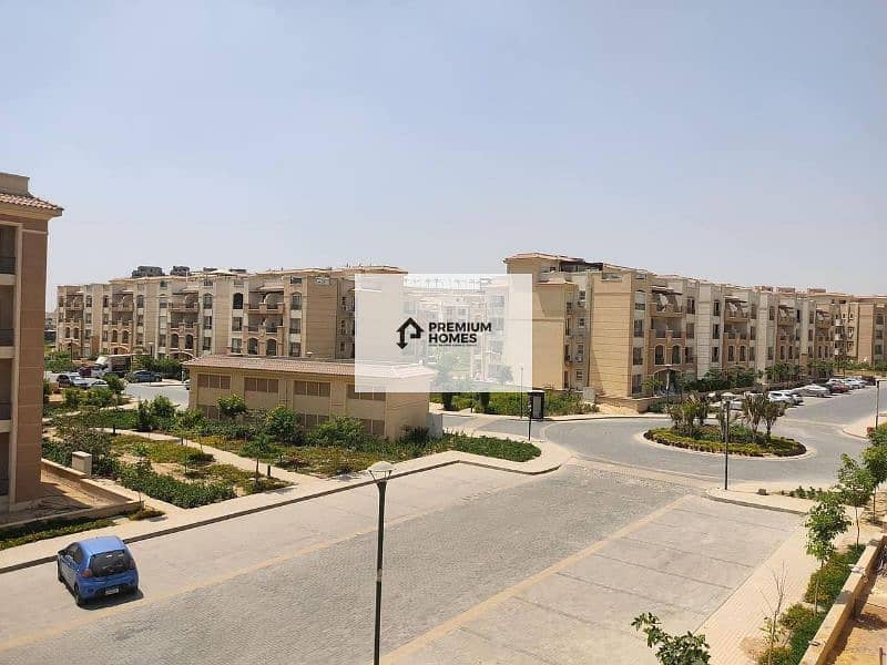 Apartment 140 m open landscape view immediate delivery at a bargain price in Stone Residence Compound in the Fifth Settlement 2