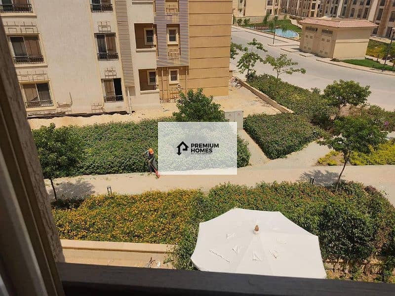 Apartment 140 m open landscape view immediate delivery at a bargain price in Stone Residence Compound in the Fifth Settlement 3