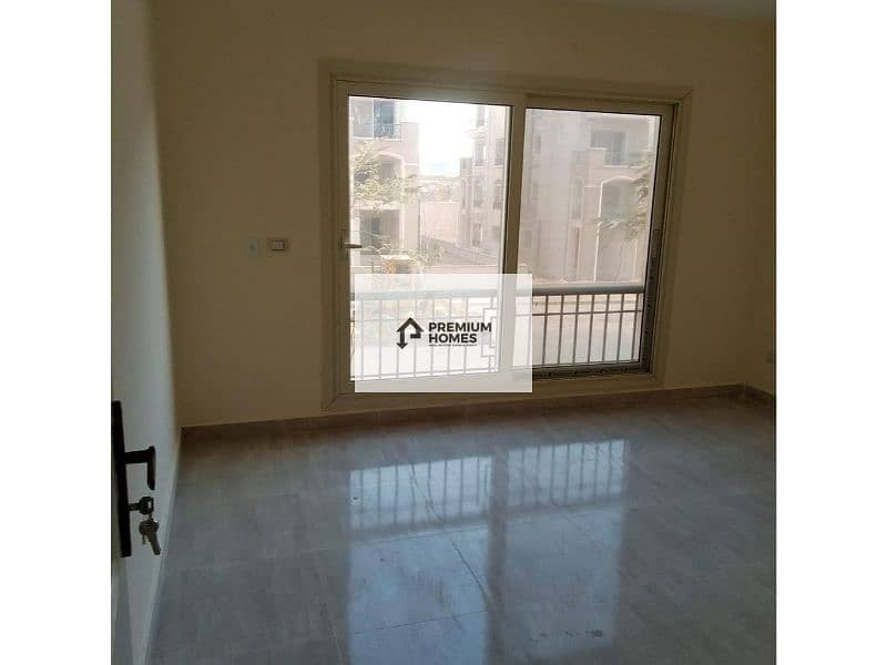 Two-bedroom apartment for sale, immediate delivery, fully finished, sea view, in Stone Residence Compound, Fifth Settlement. 3