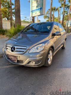 Mercedes-Benz B160 2010