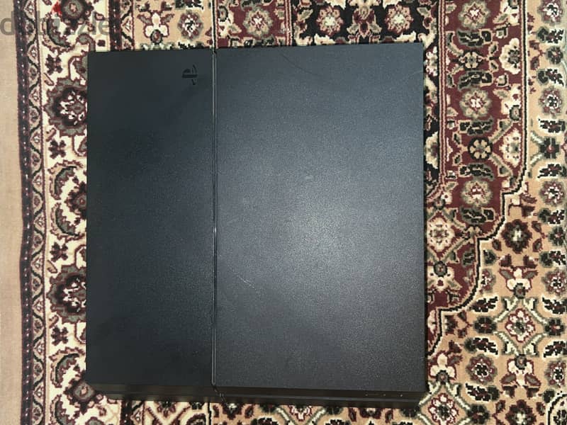 PS4 1 TB Software : 11 - 6000 L. E Near Perfect Condition 2