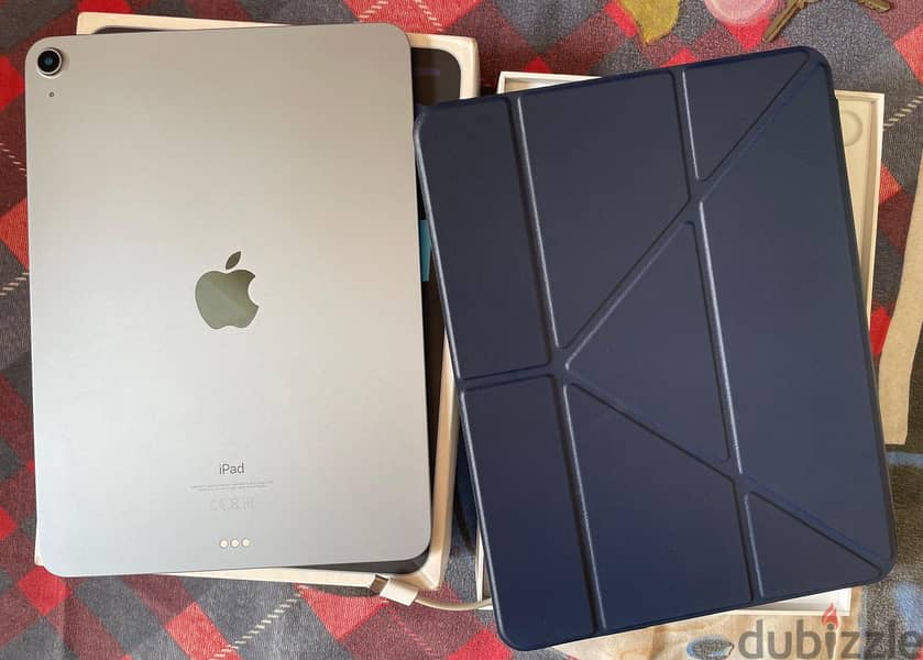 iPad Air 4 64GB Wifi Only Charged 20 Times Only 2