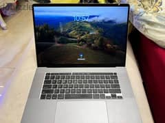 MacBook Pro 15-inch 2019 32g 1000SSD cor i9 0