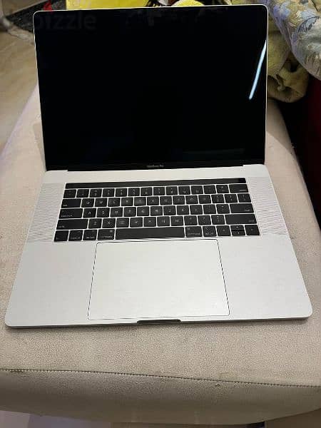 MacBook Pro 15-inch 2019 32g 1000SSD cor i9 1