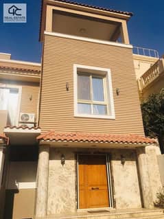 Villa with garden for sale, 500 square meters, 4 rooms, landscape view, indoor and outdoor swimming pool, camera system, and alarm, Prime Location.