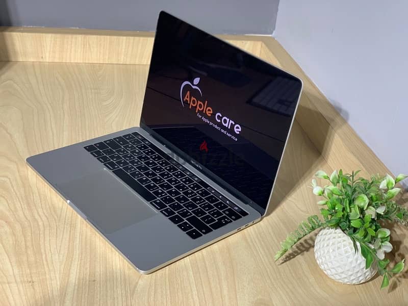 Macbook Pro 2017 i7 16 Ram 1