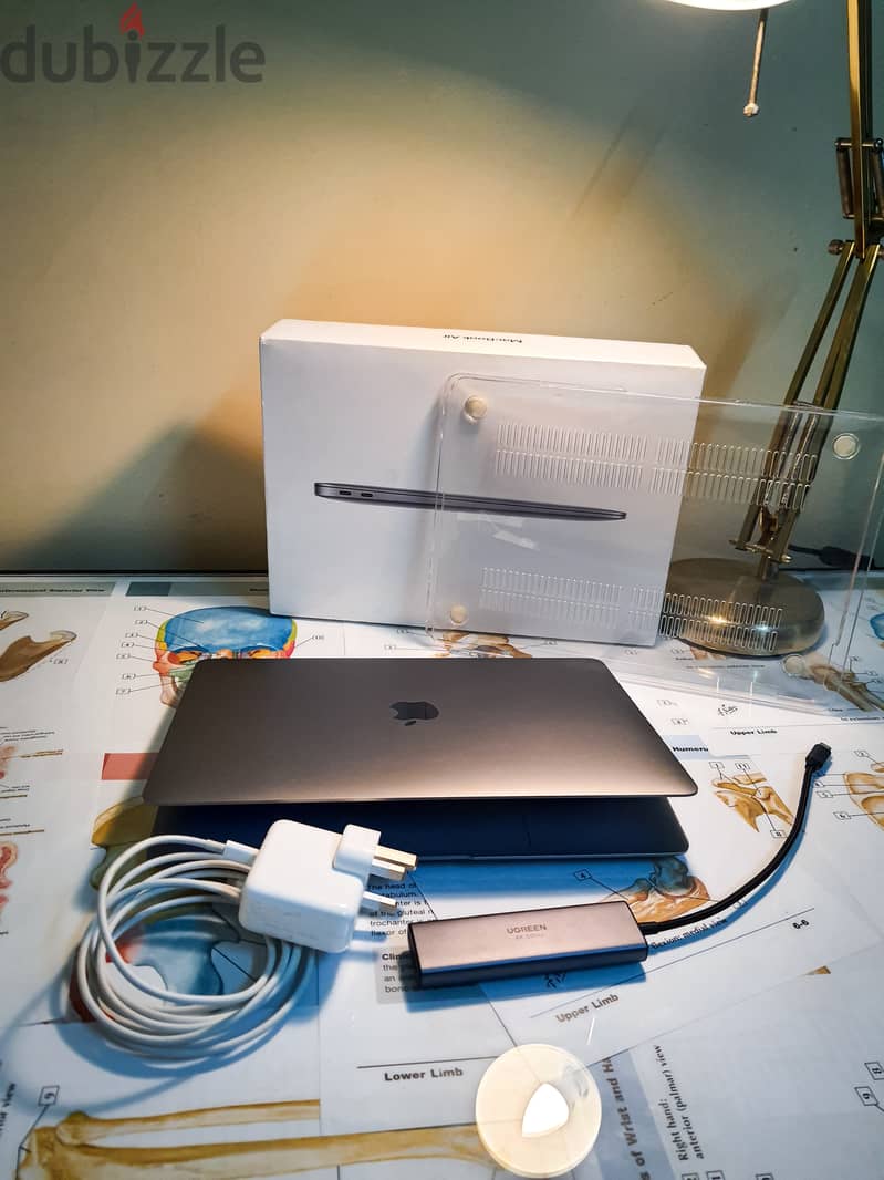 Macbook Air M1 + (USB C hub & Cover) 4