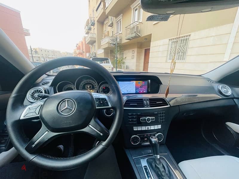 Mercedes-Benz C250 2012 3