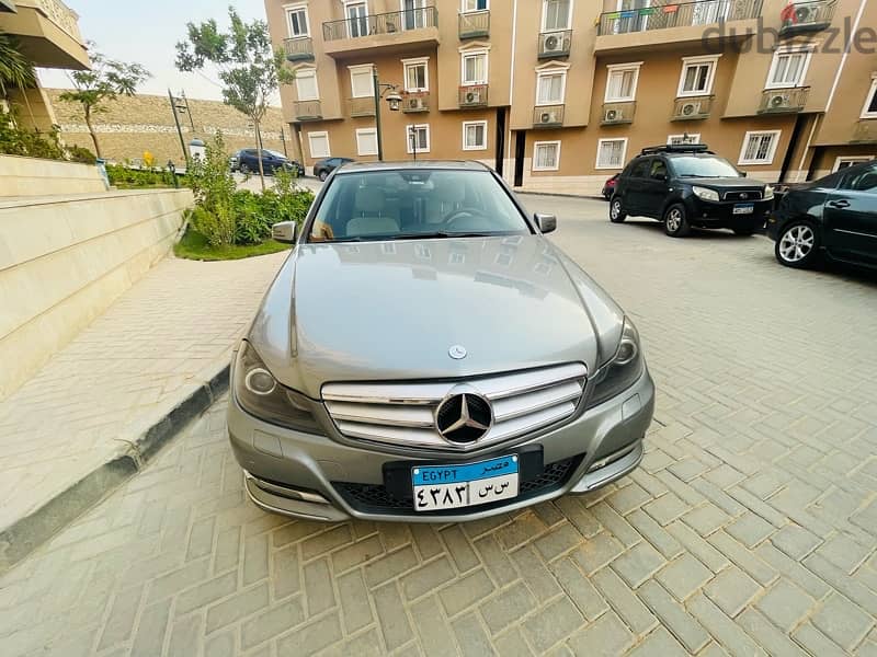 Mercedes-Benz C250 2012 5