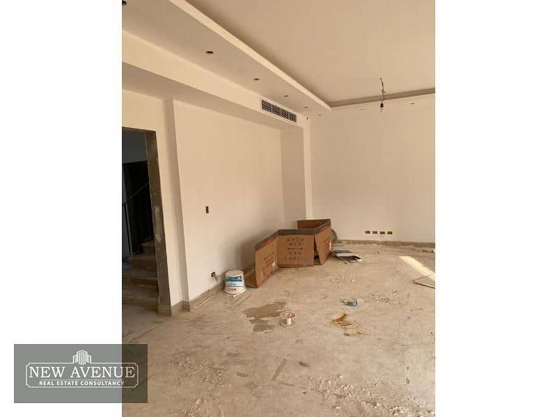 Ready to move Twinhouse in Hyde park  New cairo 9