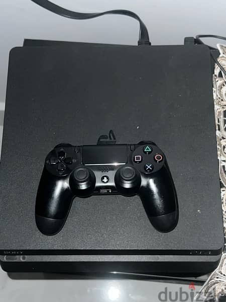 Playstation 4 slim 1