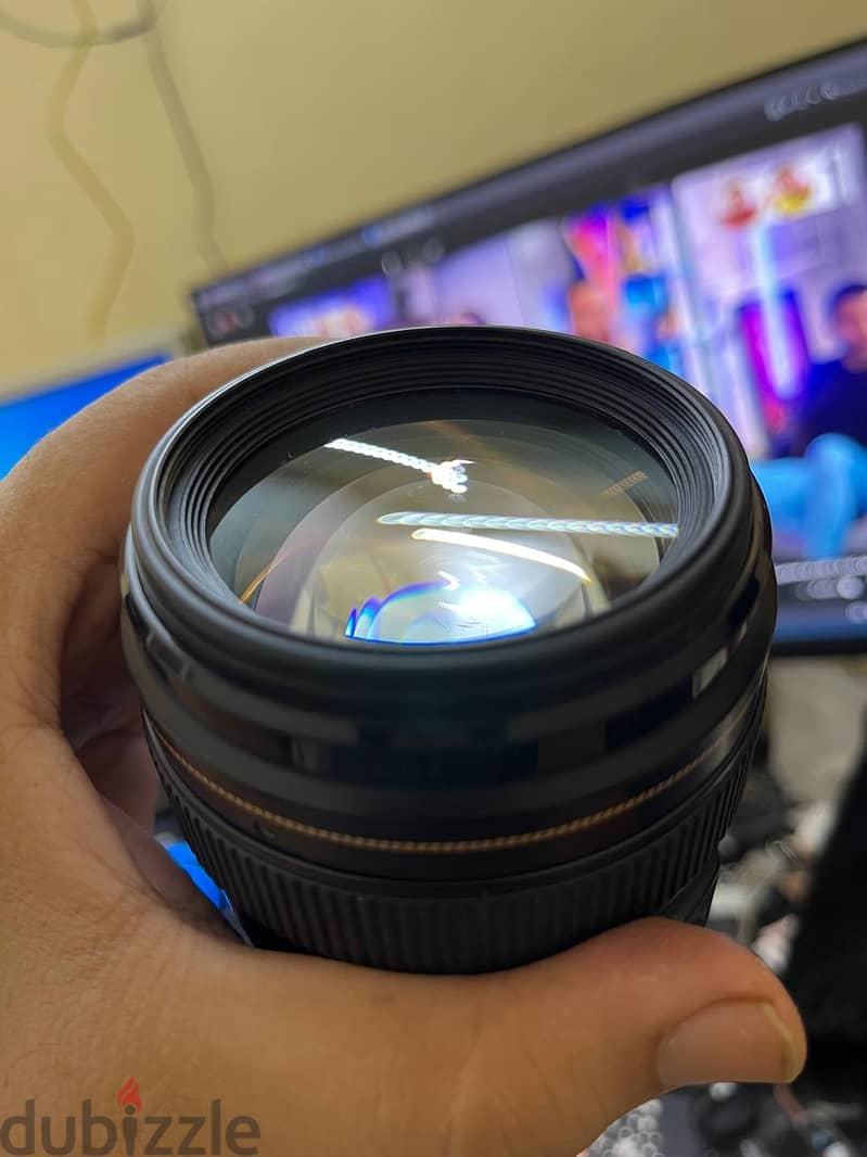 canon 85m 1.8 مهاها كل حاجة بالكرتونة 3