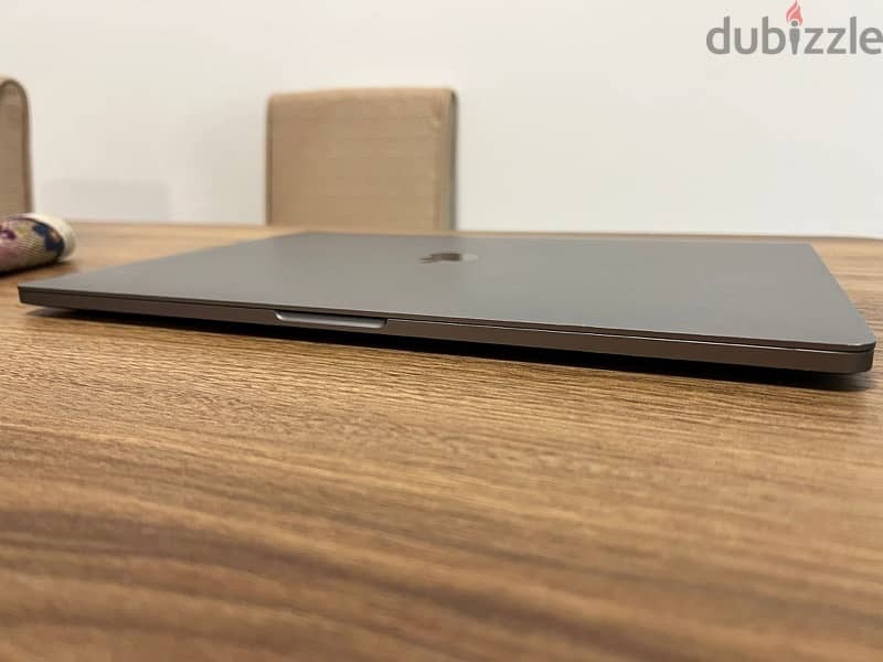 Macbook Pro 2019 i9 4