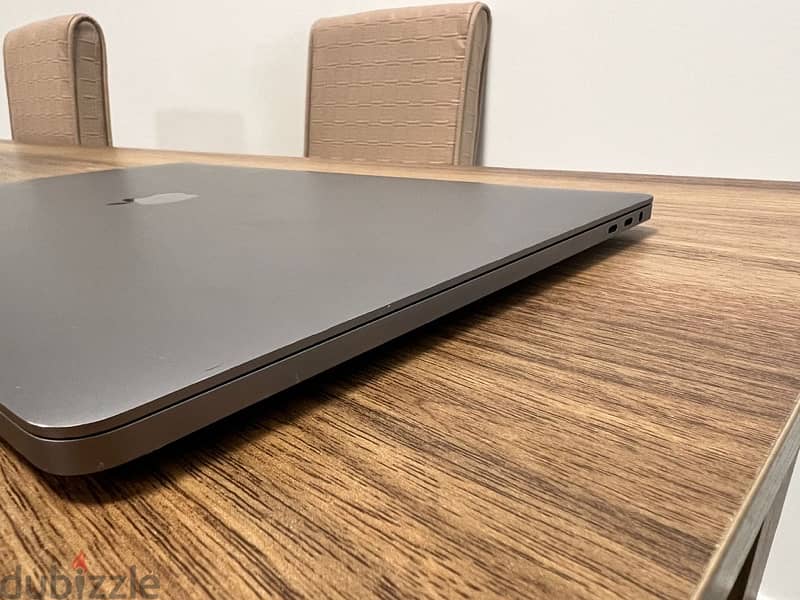 Macbook Pro 2019 i9 6