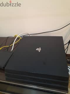 play station 4 pro 0