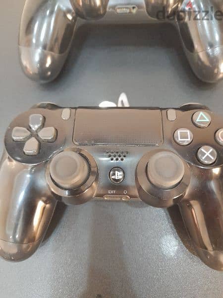 play station 4 pro 7