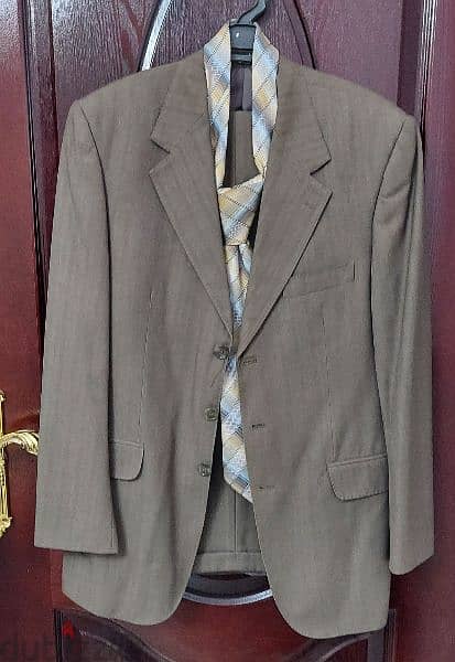 Suits for men used 4