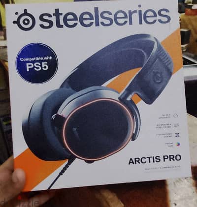 Headphone gaming للبيع لعدم الحاجة  Steelseries arctis pro